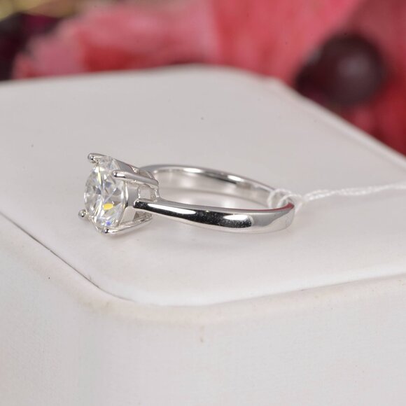 Certified 3.0ct Moissanite Round Brilliant Cut Engagement Ring - Picture 3 of 7